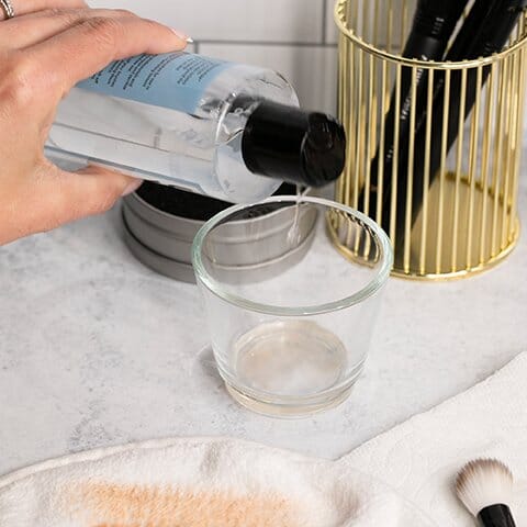 EASY - Instant Makeup Brush Cleaner with Conditioner UVé Beauty 