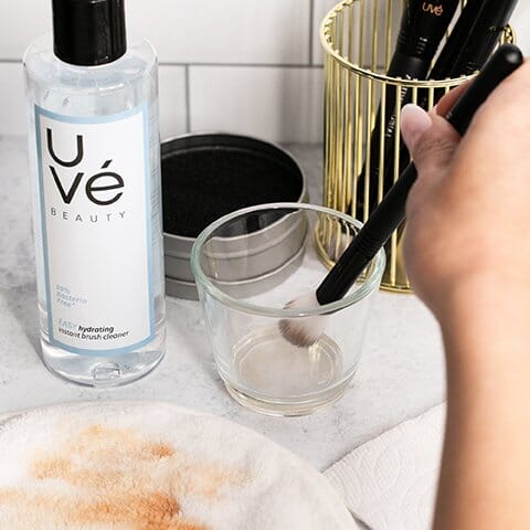 EASY - Instant Makeup Brush Cleaner with Conditioner UVé Beauty 